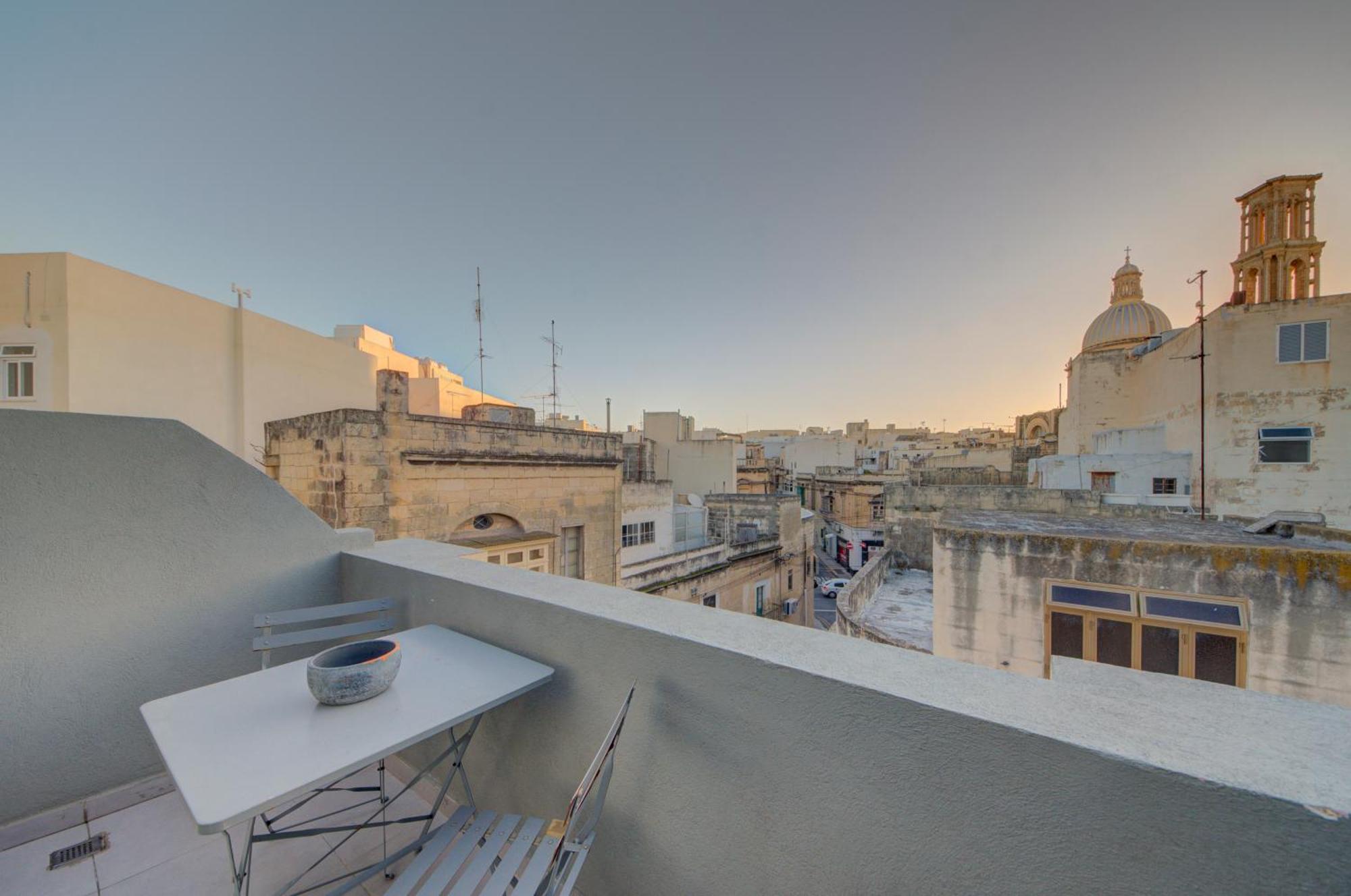 Cosy Penthouse In Hamrun - Walking Distance To Valletta Extérieur photo